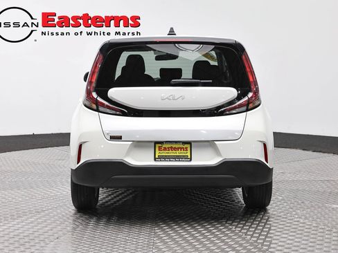 Used 2024 Kia Soul LX w/ Option Group 015 FWD image 6