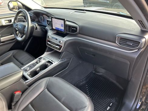 Used 2023 Ford Explorer XLT w/ Equipment Group 202A image 47