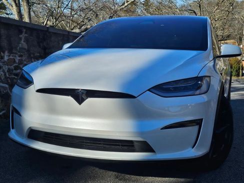 Used 2022 Tesla Model X image 78