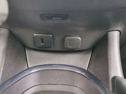 Used 2017 Chevrolet Malibu LT FWD image 28