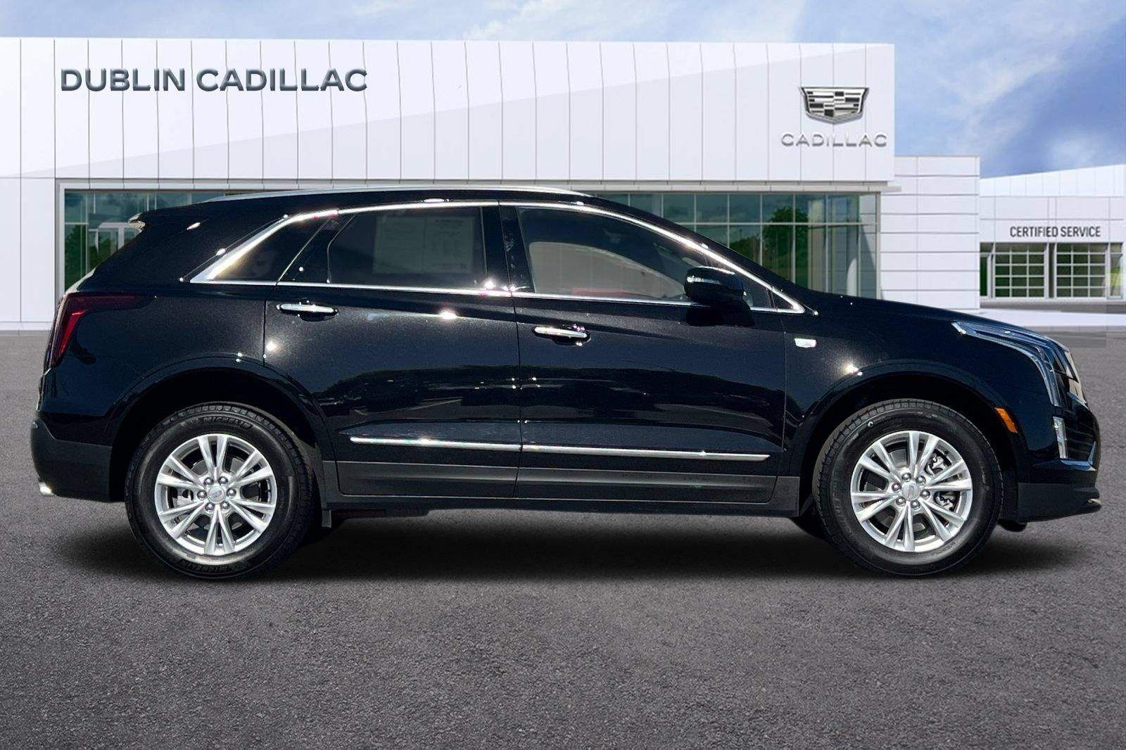 Used 2026 Cadillac XT5 Luxury FWD image 3