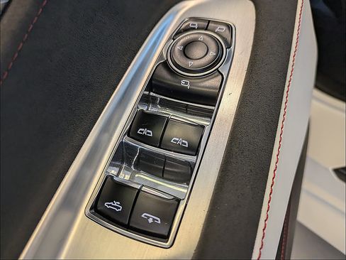 Used 2023 Chevrolet Corvette Stingray Premium Conv w/ Z51 Performance Package RWD image 23