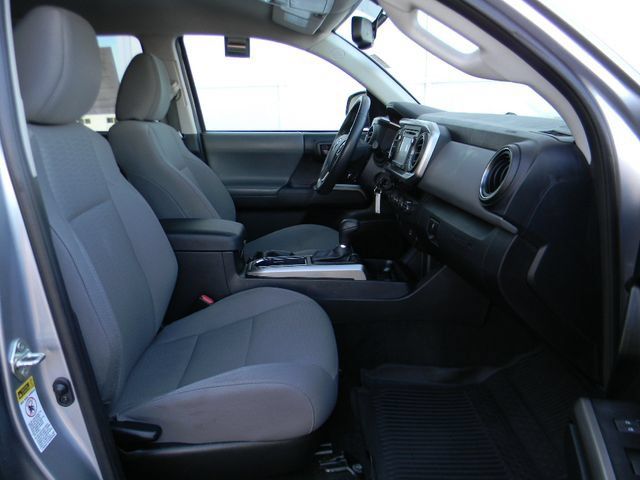 Used 2017 Toyota Tacoma SR5 w/ Tow Package AWD/4WD image 21