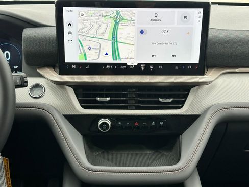 New 2026 Ford Explorer Active image 8