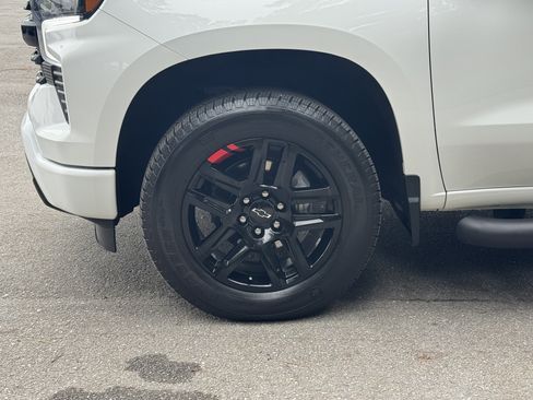 Used 2023 Chevrolet Silverado 1500 RST w/ Redline Edition image 10