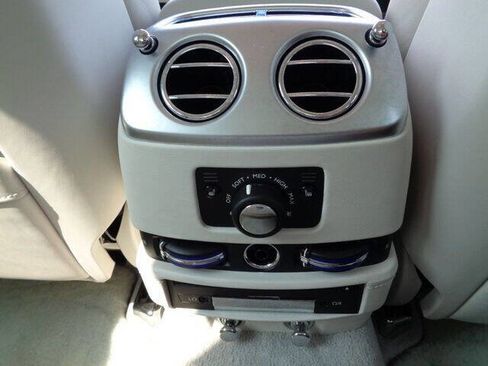 Used 2017 Rolls-Royce Ghost image 14