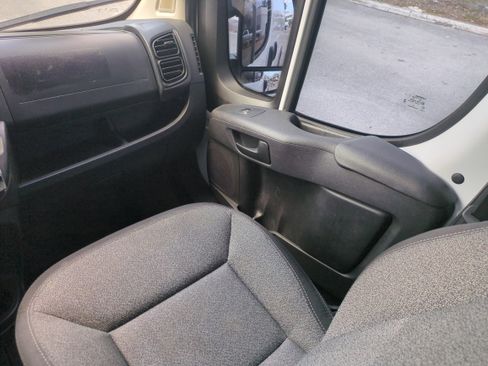 Used 2023 RAM ProMaster 2500 image 17