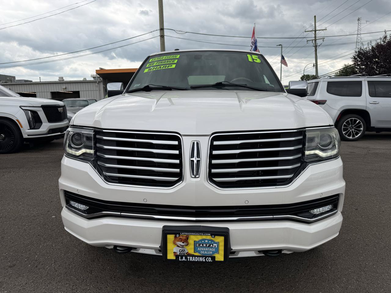 Used 2015 Lincoln Navigator 4WD image 2