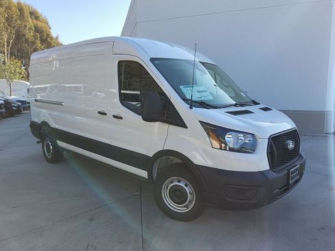 New 2026 Ford Transit 250 148 Medium Roof w/ Load Area Protection Package RWD image 20