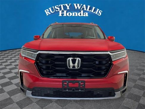 New 2025 Honda Pilot Touring image 8