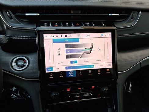 Used 2023 Jeep Grand Cherokee L Limited image 16