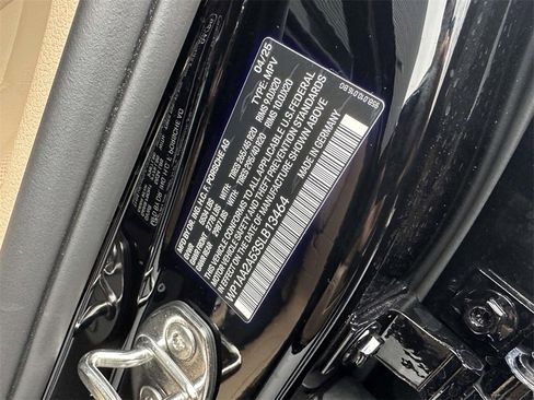 Used 2025 Porsche Macan image 7