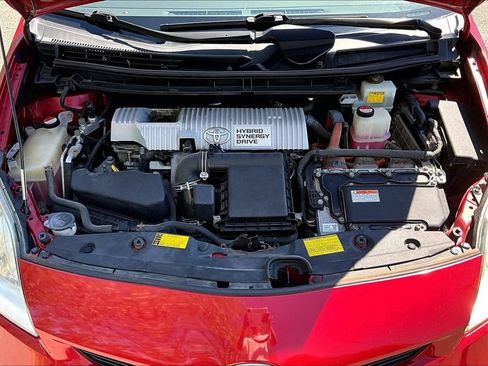 Used 2015 Toyota Prius Four FWD image 12