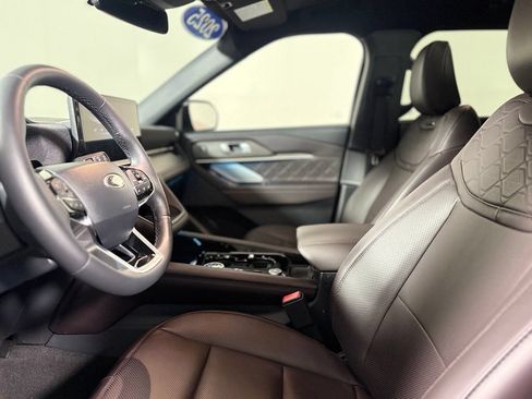 Used 2025 Ford Explorer Platinum w/ LUX Leather Package AWD/4WD image 19