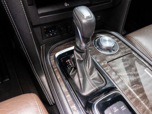 Used 2021 Nissan Armada Platinum image 26