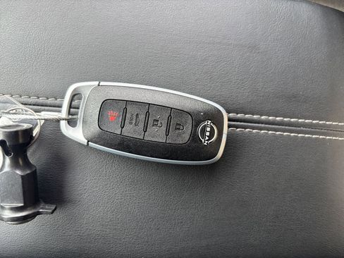 Used 2025 Nissan Sentra SV image 21