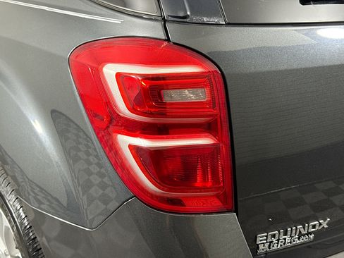 Used 2017 Chevrolet Equinox LT w/ Convenience Package image 35