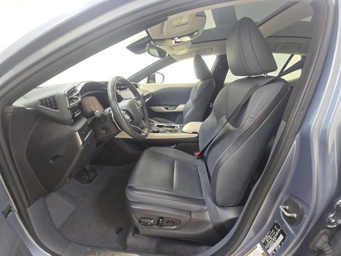 Used 2023 Lexus RZ 450e Premium w/ Technology Package AWD/4WD image 4