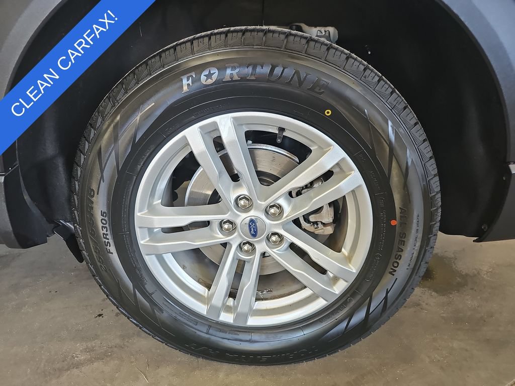 Used 2023 Ford Explorer XLT AWD/4WD image 34
