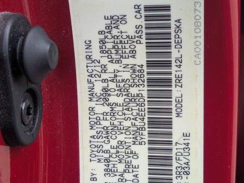 Used 2013 Toyota Corolla S image 18