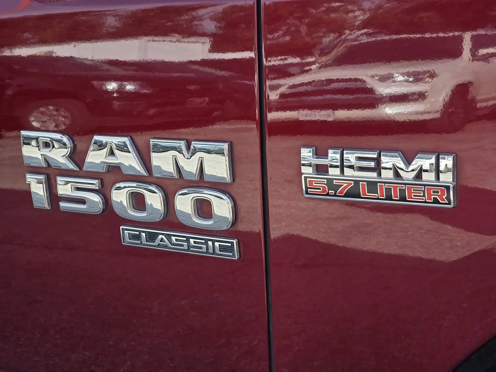 Used 2021 RAM 1500 Classic SLT RWD image 17