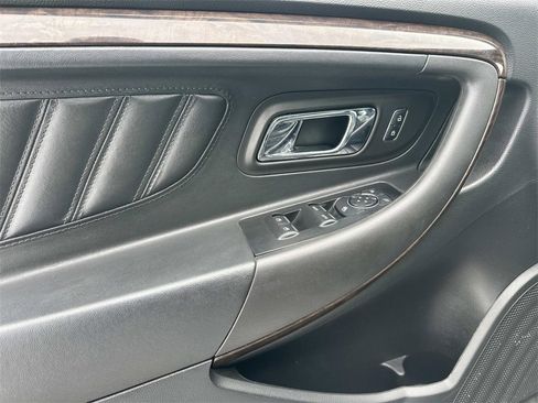 Used 2016 Ford Taurus Limited image 15