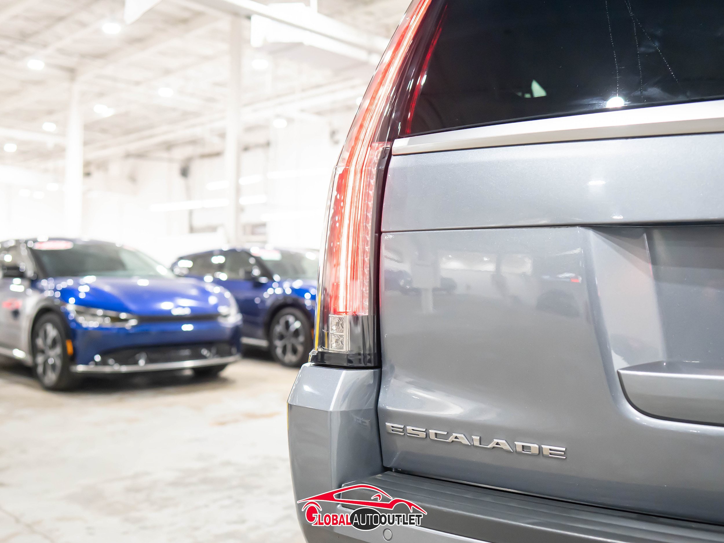 Used 2019 Cadillac Escalade ESV Luxury AWD/4WD image 45