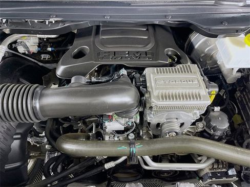 Used 2024 RAM 1500 Laramie image 32