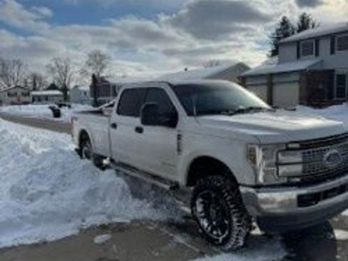 Used 2019 Ford F250 XL w/ Power Equipment Group image 5