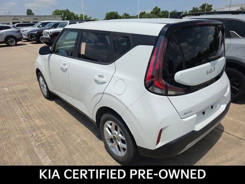 Certified 2025 Kia Soul LX w/ LX Technology Package FWD image 6