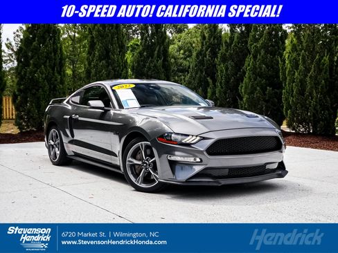 Used 2022 Ford Mustang GT Premium w/ Equipment Group 401A RWD image 1