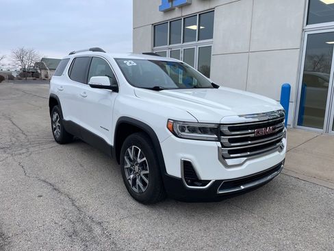 Used 2023 GMC Acadia SLT image 1