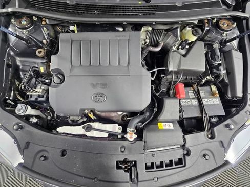 Used 2017 Toyota Avalon Limited w/ All Weather Liner Package FWD image 13