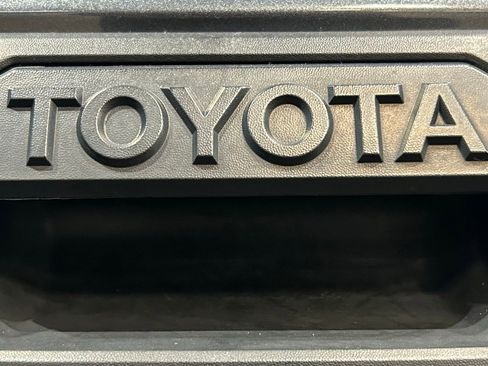 Used 2023 Toyota Tacoma SR5 AWD/4WD image 28