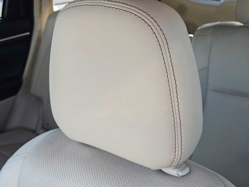 Used 2016 Toyota Highlander Limited FWD image 15