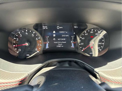 Used 2025 Jeep Compass Trailhawk AWD/4WD image 28