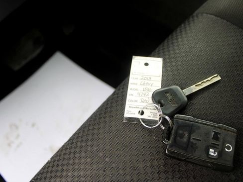 Used 2018 Chevrolet Silverado 1500 LT w/ All Star Edition image 34