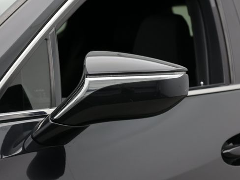 Used 2021 Lexus UX 200 w/ Accessory Package (Z2) FWD image 13
