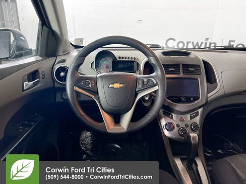 Used 2015 Chevrolet Sonic LT w/ Fun and Sun Package FWD image 25