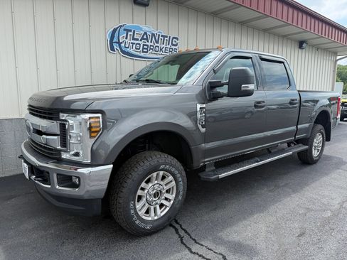 Used 2018 Ford F250 XLT w/ XLT Value Package AWD/4WD image 1