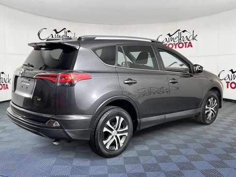 Used 2018 Toyota RAV4 LE w/ Carpet Mat Package FWD image 8