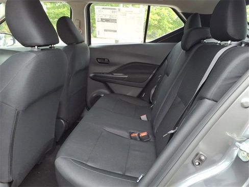 New 2025 Nissan Kicks Play S image 7