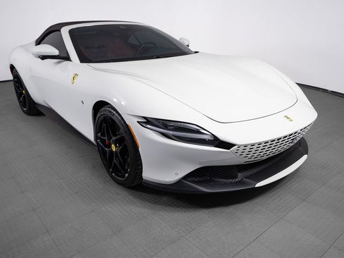 Certified 2025 Ferrari Roma Spider RWD image 47