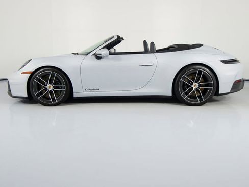 Certified 2025 Porsche 911 Carrera GTS image 2