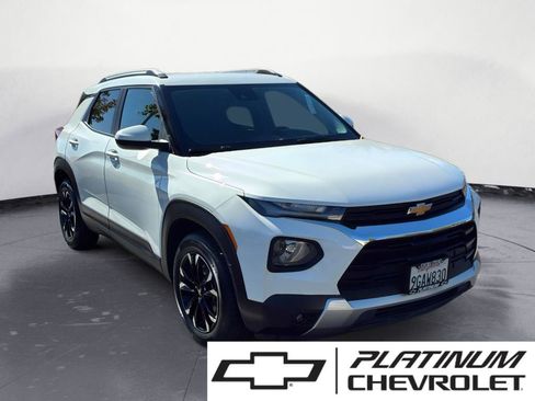 Used 2023 Chevrolet TrailBlazer LT FWD image 1