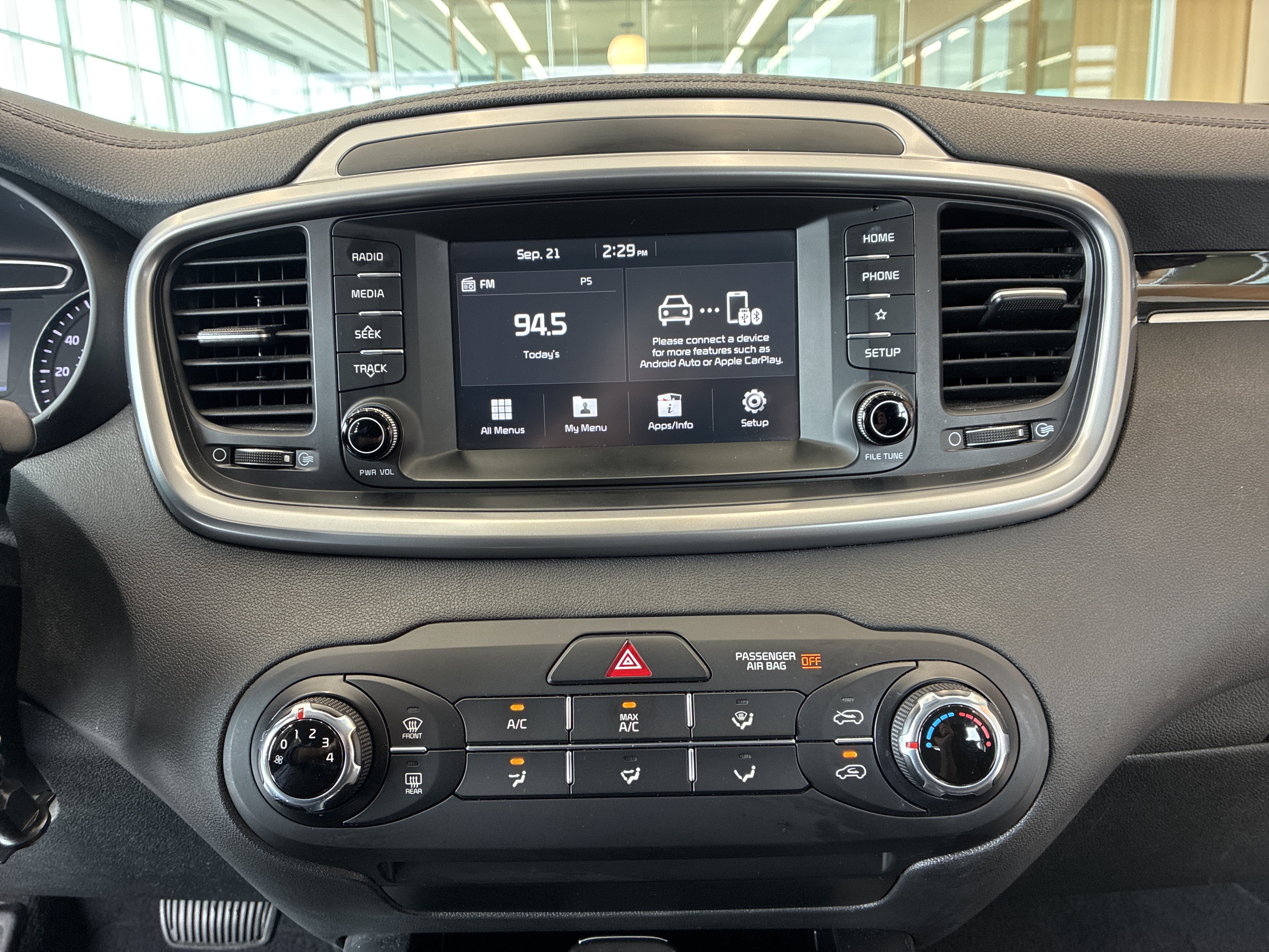 Used 2019 Kia Sorento AWD image 27