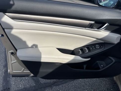 Used 2019 Honda Accord LX image 11