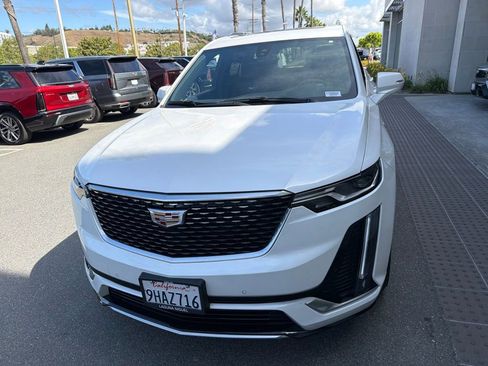 Certified 2023 Cadillac XT6 Luxury FWD image 1