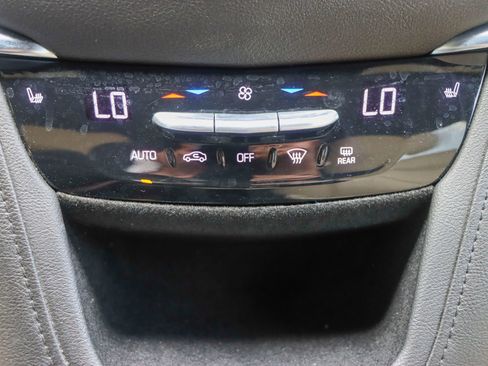 Used 2018 Cadillac XT5 Luxury w/ Driver Awareness Package FWD image 39