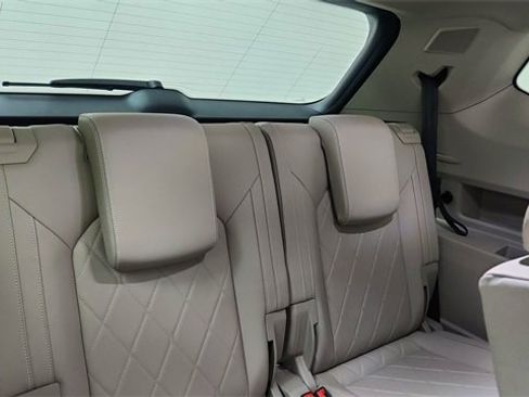 Used 2025 Volkswagen Atlas SEL Premium R-Line image 29